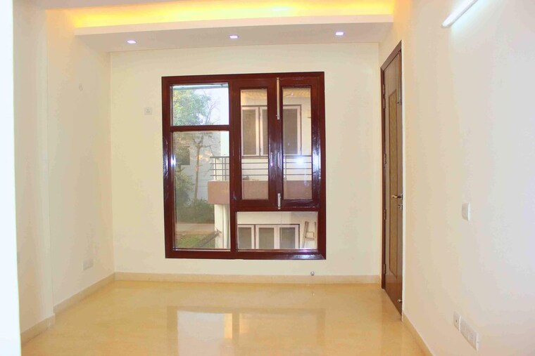 Room, dlf phase i 3 Bedroom 200 Sq.Yd. Builder Floor In Dlf Phase I Gurgaon 9964113