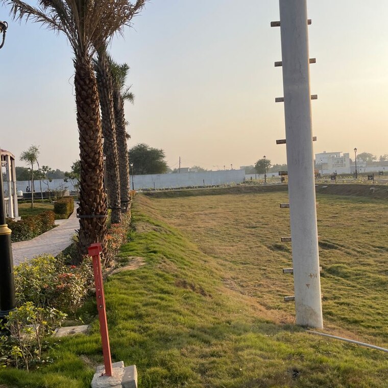 Garden, newstone-coral-park  100 Sq.Yd. Plot In Sector 84a Faridabad 9964116