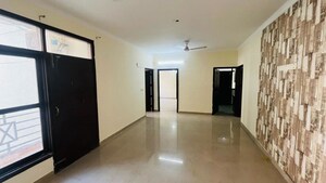 Room in 3 BHK Apartment at Green Valley Residencia, Ghazipur – for Sale