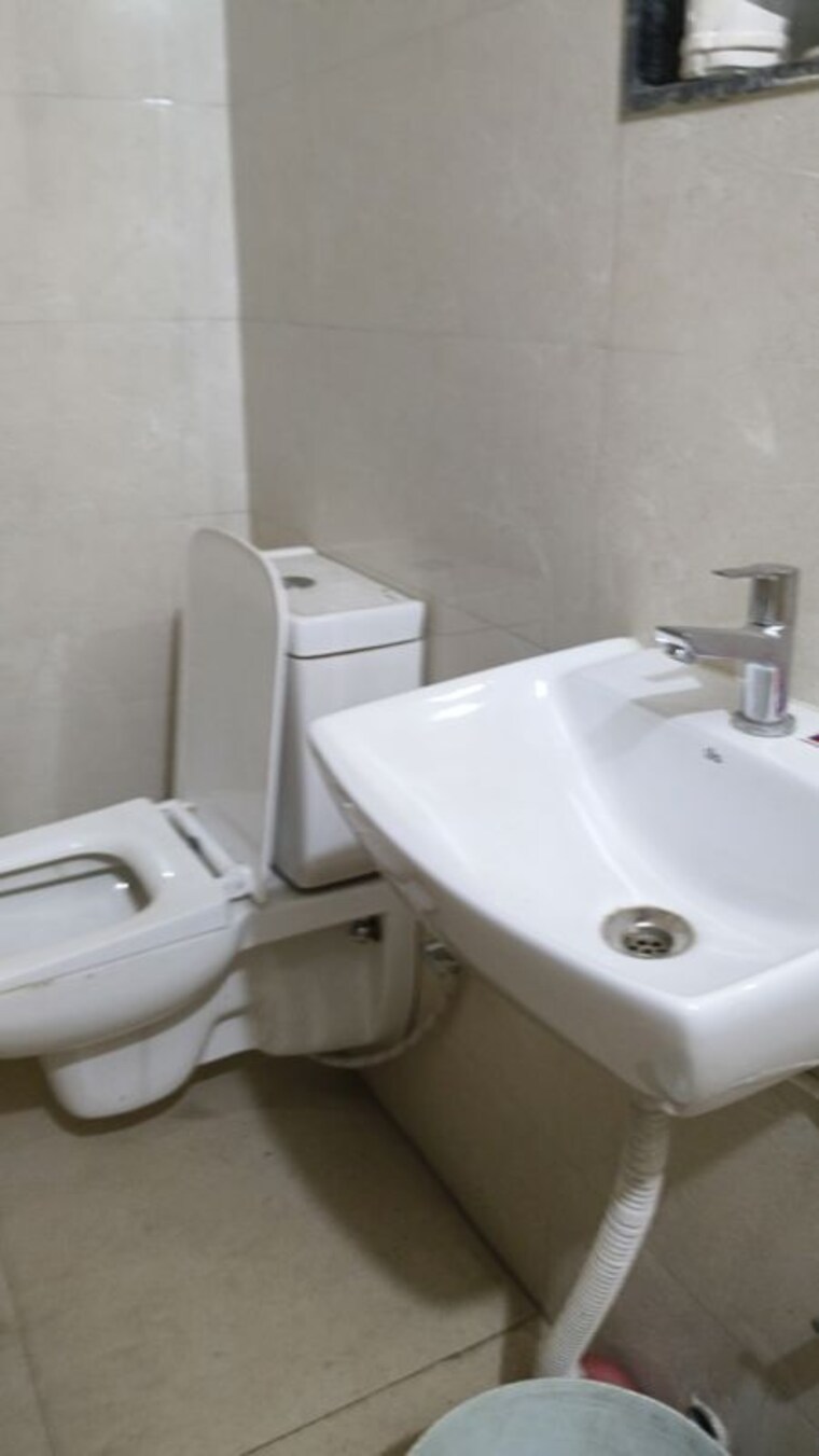 Bathroom, padmalaya-pearl 2 Bedroom 1100 Sq.Ft. Apartment In Baner Pune 9964151