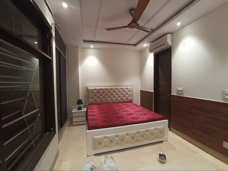 Bedroom, freedom fighters enclave 2 Bedroom 1000 Sq.Ft. Apartment In Freedom Fighters Enclave Delhi 9964183