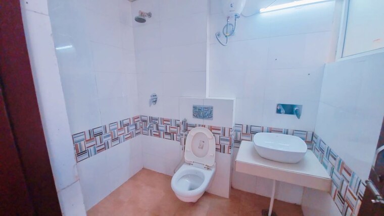 Bathroom, la-prisma 3 Bedroom 1610 Sq.Ft. Apartment In Dhakoli Zirakpur 9964186