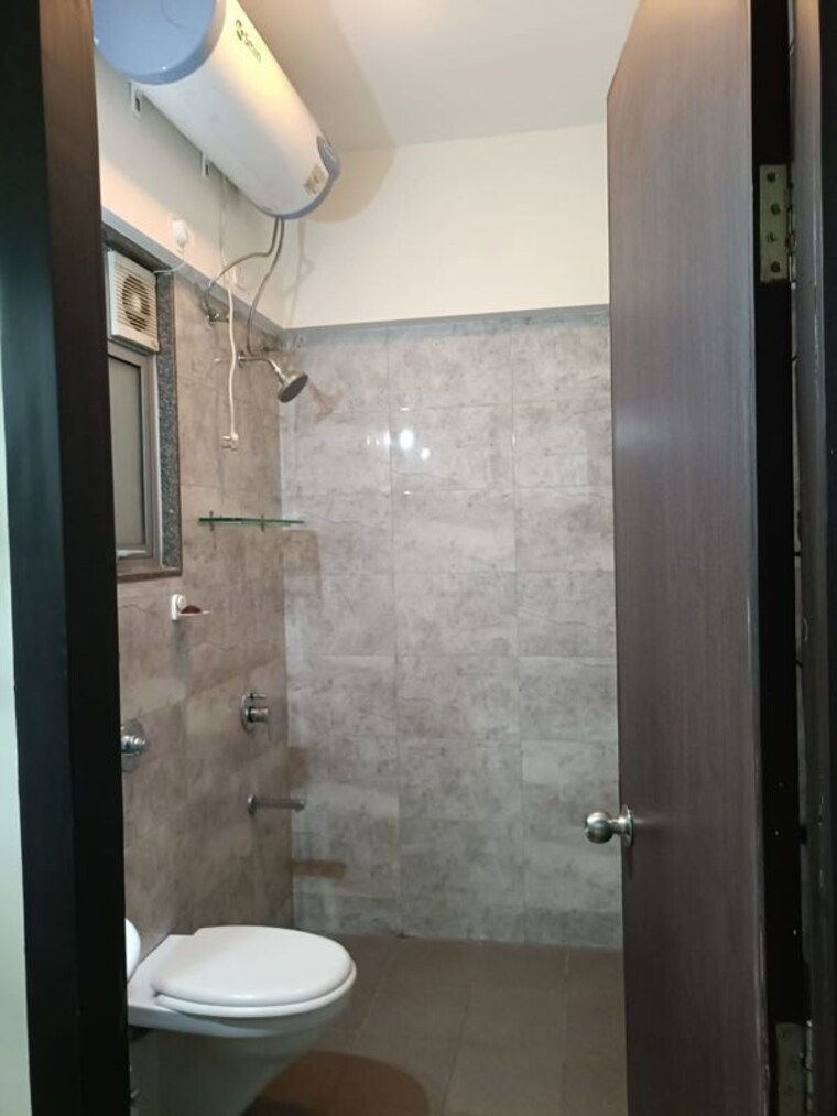Bathroom, amanora-future-towers 2 Bedroom 966 Sq.Ft. Apartment In Hadapsar Pune 9964196