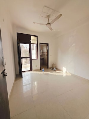Room in 2 BHK Builder Floor at Saket – for Sale