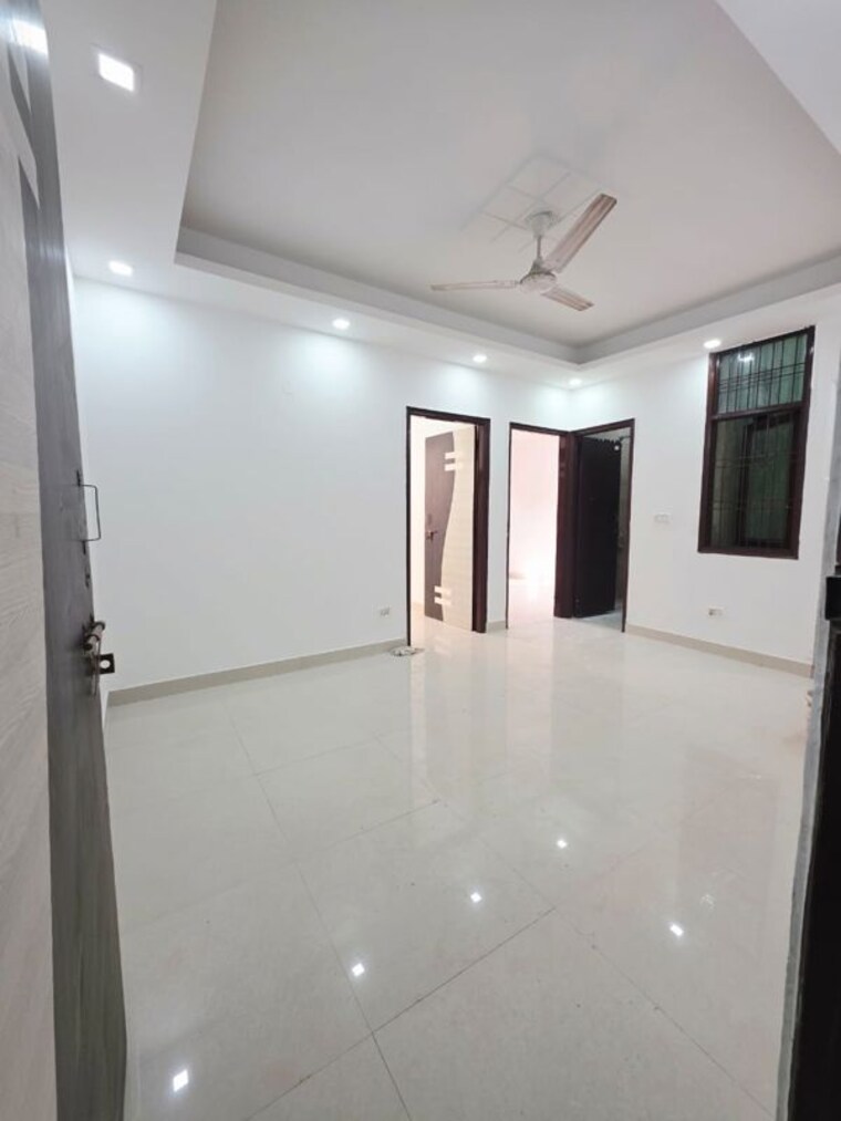 Room, saket 2 Bedroom 1800 Sq.Ft. Builder Floor In Saket Delhi 9964206