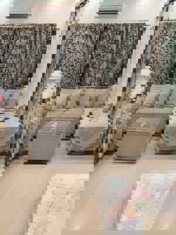 1 BHK 450 Sq.Ft. Apartment in Ahimsa Tower