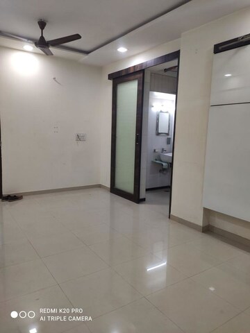 Room in 1 BHK Apartment at Vasant Oscar, Mulund West – for Sale