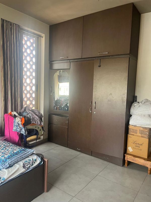 2 BHK + Extra Room Apartment For Rent in Pebbles I