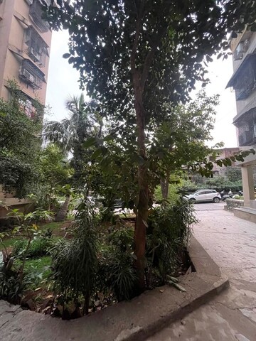 1.5 BHK Apartment – Garden View at Mandakini CHS Mulund, Mulund West - for Rent