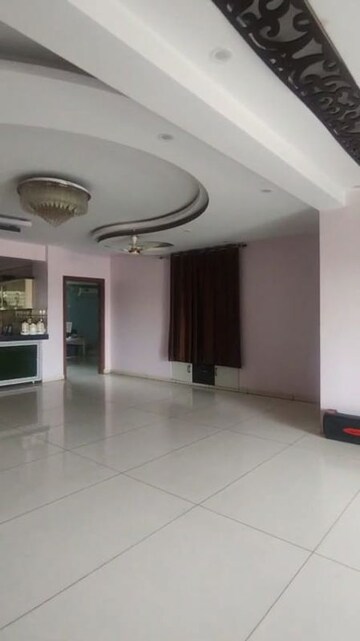 Building Lobby in 4 BHK Builder Floor at Sector 4 – for Sale