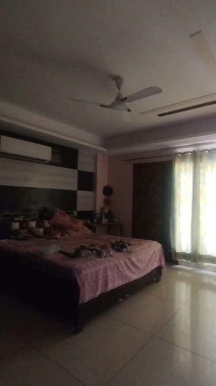 Bedroom, sector 4 4 Bedroom 4500 Sq.Ft. Builder Floor In Sector 4 Gurgaon 9964094