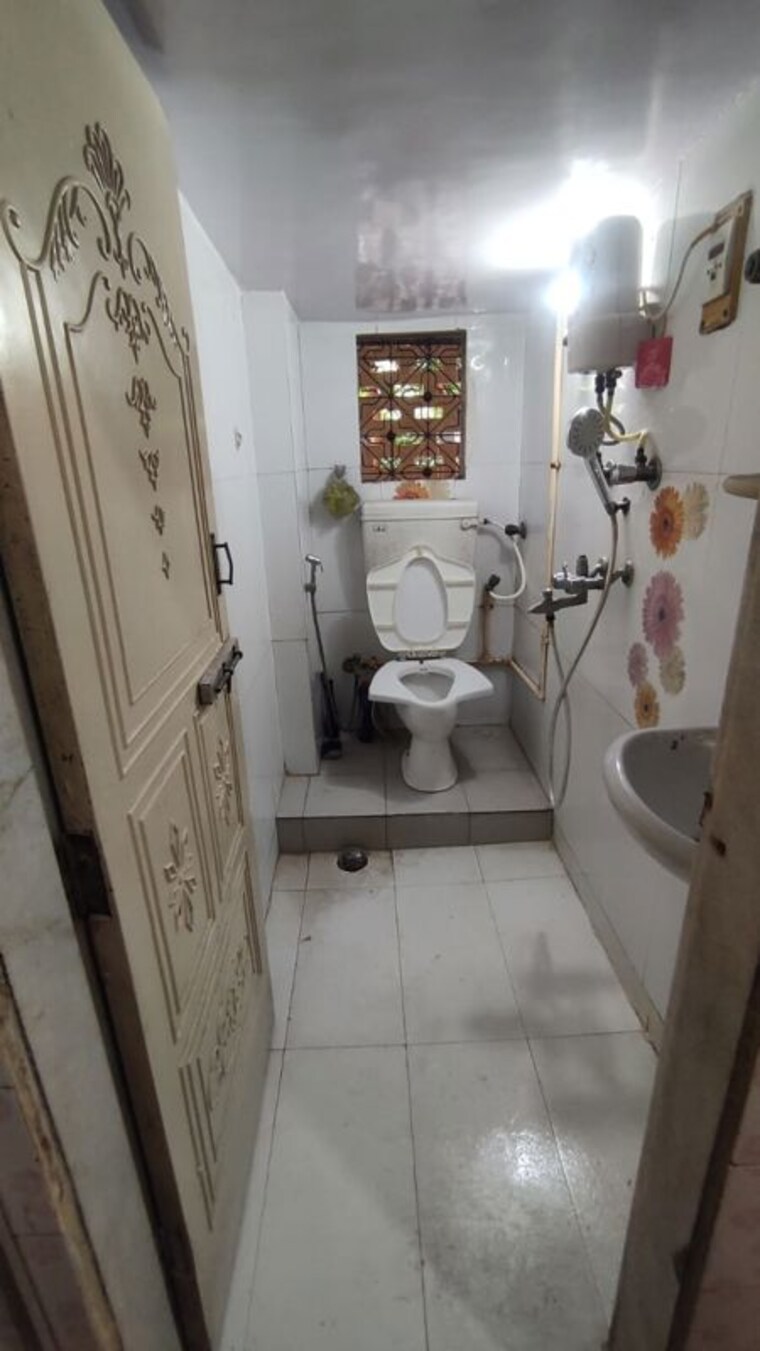 Bathroom, ambedkar nagar 1 Bedroom 475 Sq.Ft. Builder Floor In Ambedkar Nagar Mumbai 9964341