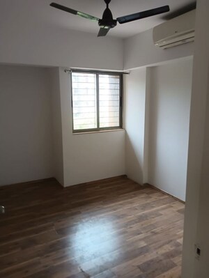 Room in 2 BHK Apartment at Lodha Nautica, Dombivli East – for Rent