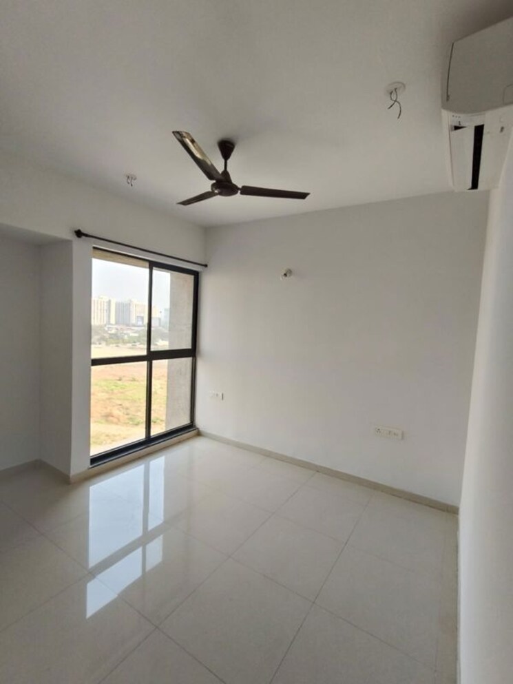 Room, lodha-downtown 3 Bedroom 830 Sq.Ft. Apartment In Dombivli East Thane 9964450