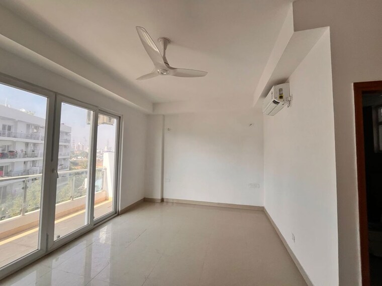 Room, ss-linden 4 Bedroom 2700 Sq.Ft. Builder Floor In Sector 84 Gurgaon 9964545