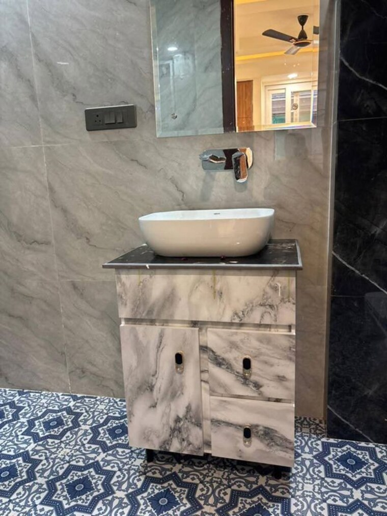 Bathroom, palm-residency-chhatarpur 3 Bedroom 1250 Sq.Ft. Builder Floor In Chattarpur Delhi 9964556