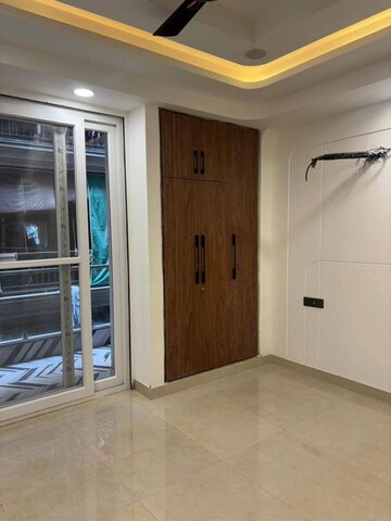 Room in 3 BHK Builder Floor at Palm Residency Chhatarpur, Chattarpur – for Rent