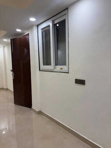 Building Lobby in 3 BHK Builder Floor at Palm Residency Chhatarpur, Chattarpur – for Rent