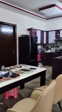 3 BHK + Pooja Room Builder Floor For Sale in Sector 4