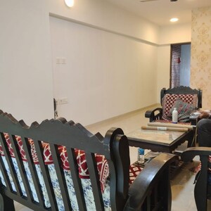 Team Area in 2 BHK Apartment at Santacruz East – for Rent