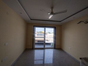 Room in 4 BHK Builder Floor at Sector 4 – for Sale