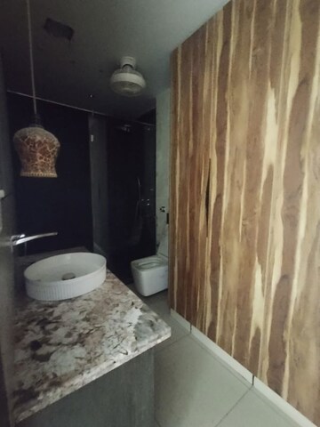 Furnished Amenities in 4 BHK Builder Floor at Sector 4 – for Sale