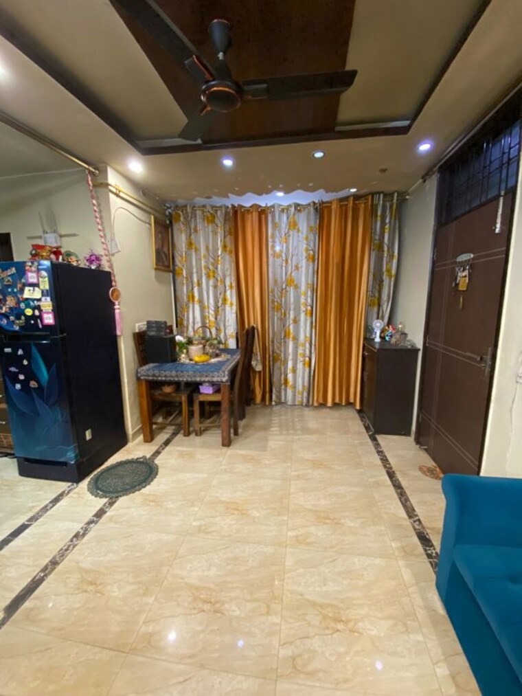 Gym, govindpuri 2 Bedroom 926 Sq.Ft. Builder Floor In Govindpuri Delhi 9964998