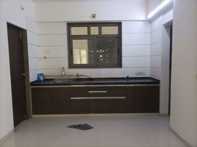 Kitchen, anand nagar 3 Bedroom 1800 Sq.Ft. Apartment In Anand Nagar Ahmedabad 9929842