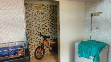 Bedroom in 1 BHK Apartment at Vakola – for Rent