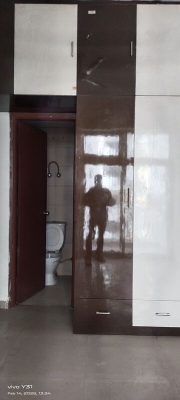 Furnished Amenities in 3 BHK Apartment at Mahagun Mywoods, Sector 16c Greater Noida – for Sale