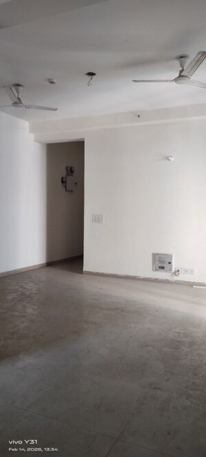 Room in 3 BHK Apartment at Mahagun Mywoods, Sector 16c Greater Noida – for Sale