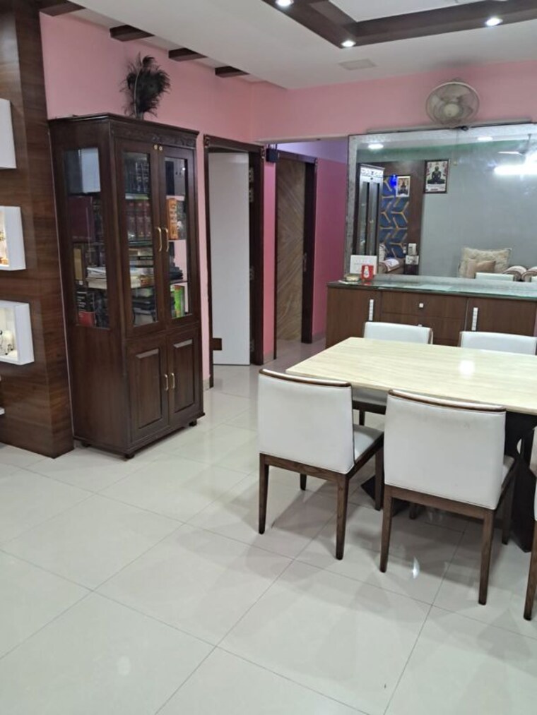 Gym, malad west 2.5 Bedroom 850 Sq.Ft. Apartment In Malad West Mumbai 9965196