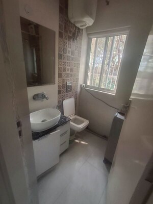 Master Bedroom in 2 BHK Builder Floor at Hauz Khas Enclave – for Rent