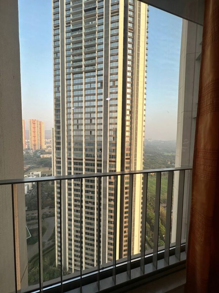 Balcony, oberoi-realty-esquire 3 Bedroom 1820 Sq.Ft. Apartment In Goregaon East Mumbai 9965168