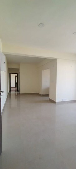 3 BHK + Servant Room Apartment For Sale in Emaar Palm Gardens