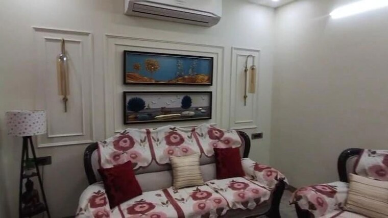 Living Room, sector 4 6 Bedroom 4200 Sq.Ft. Independent House In Sector 4 Gurgaon 9965258