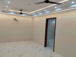 Room in 4 BHK Builder Floor at Sector 4 – for Sale