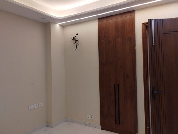 Room, sector 4 4 Bedroom 2250 Sq.Ft. Builder Floor In Sector 4 Gurgaon 9965414