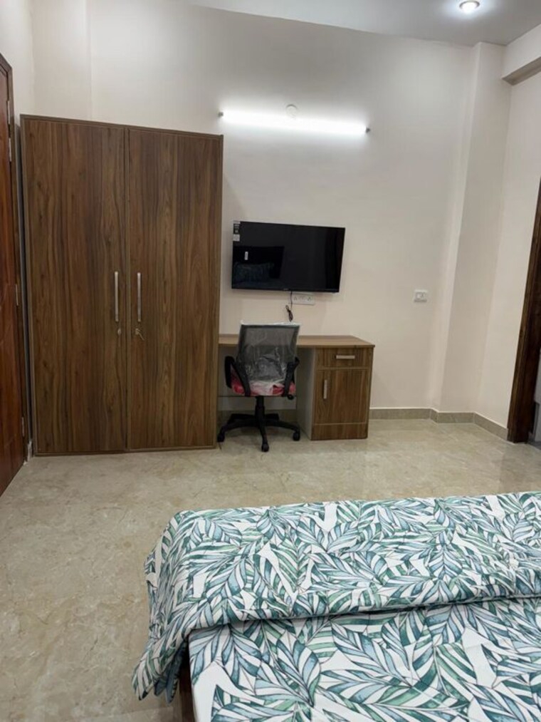 Bedroom, sector 31 1 Bedroom 757 Sq.Ft. Builder Floor In Sector 31 Gurgaon 9965619