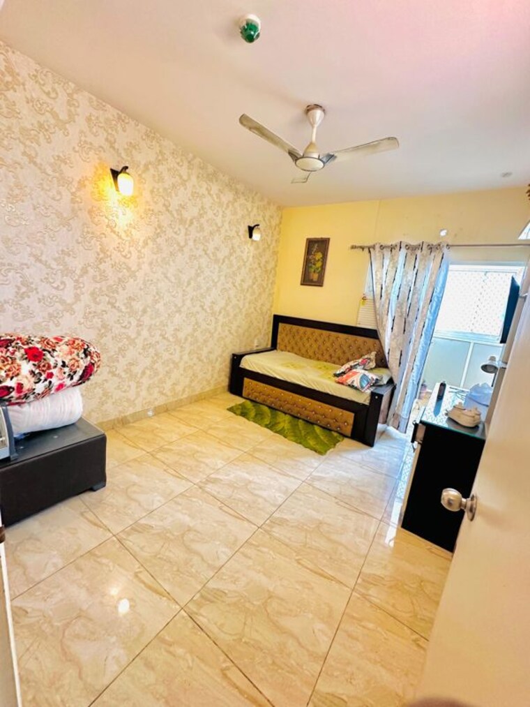 Master Bedroom, migsun-vilaasa 4 Bedroom 3520 Sq.Ft. Apartment In Eta Ii Greater Noida Greater Noida 9965620