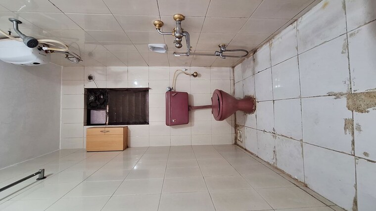 Bathroom, rahul-park-d1-d2-d3-building 2 Bedroom 762 Sq.Ft. Apartment In Warje Pune 9965683