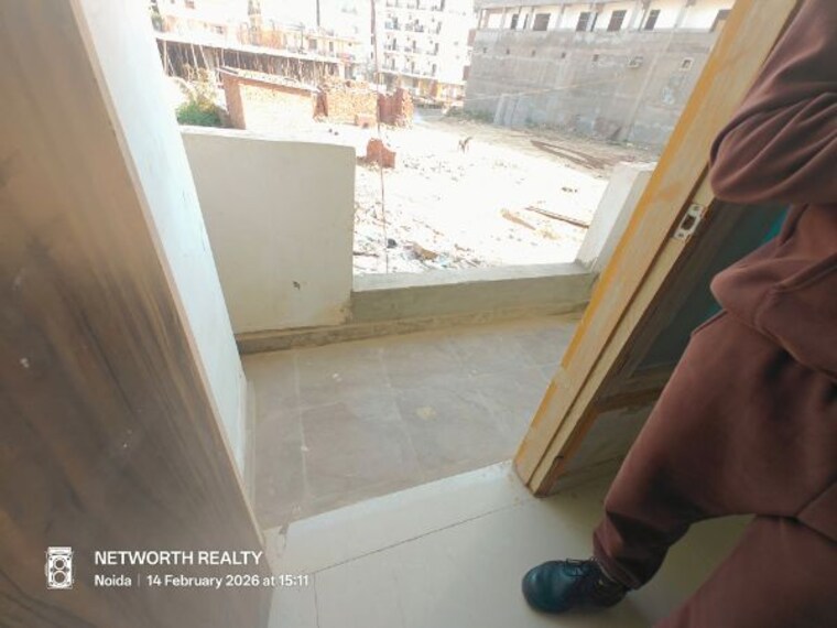 Balcony, sector 73 1 Bedroom 580 Sq.Ft. Builder Floor In Sector 73 Noida 9965779