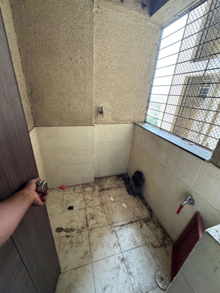 Bathroom, gagan-emerald 2 Bedroom 1027 Sq.Ft. Apartment In Kondhwa Pune 9965796