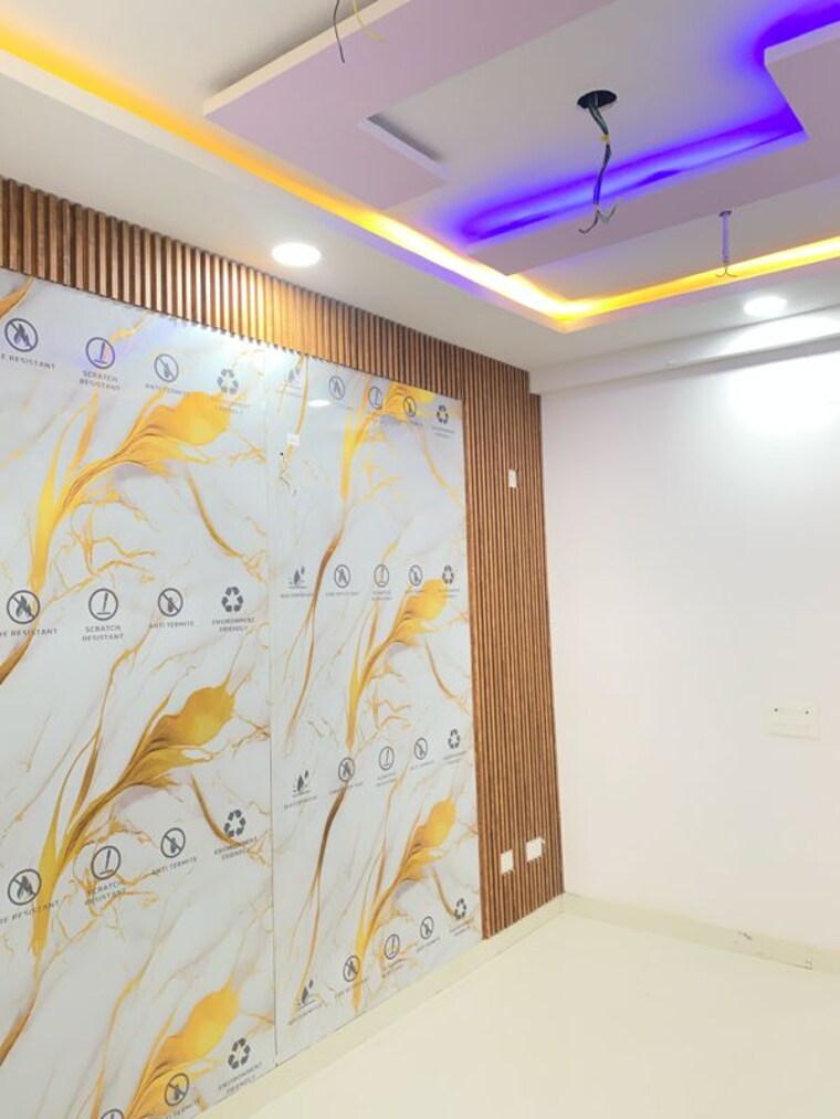 Bedroom, sector 73 1 Bedroom 625 Sq.Ft. Builder Floor In Sector 73 Noida 9965895