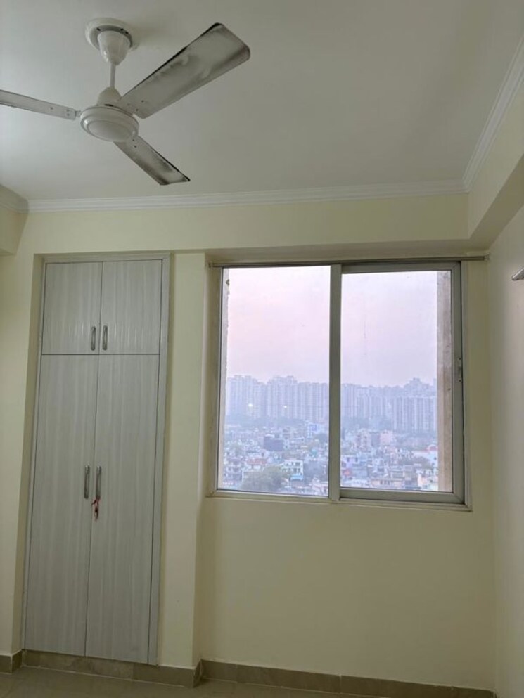 Room, amrapali-golf-homes 3 Bedroom 1115 Sq.Ft. Apartment In Sector 4 Greater Noida Greater Noida 9965803