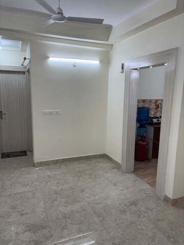 Room in 3 BHK Apartment at Amrapali Golf Homes, Sector 4 Greater Noida – for Sale