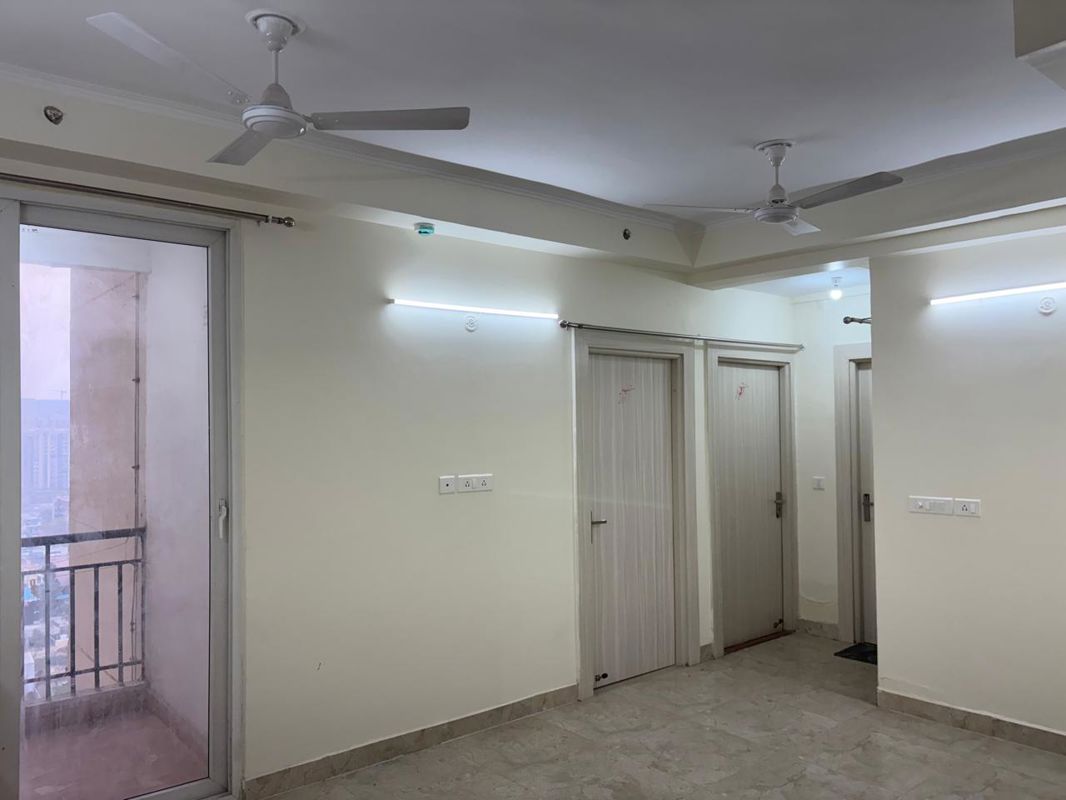 3 BHK + Pooja Room Apartment For Sale in Amrapali Golf Homes