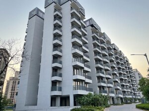 3 BHK Apartment For Rent in Paras Dews, Sector 106