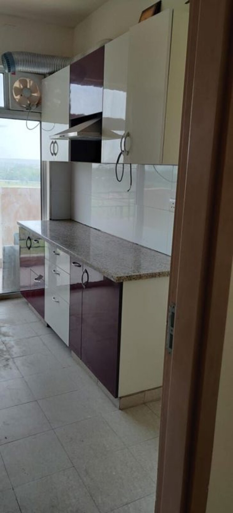 Kitchen, emaar-palm-gardens 3 Bedroom 1900 Sq.Ft. Apartment In Sector 83 Gurgaon 9966029