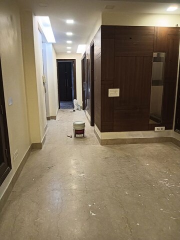 Building Lobby in 3 BHK Builder Floor at Panchsheel Enclave – for Rent